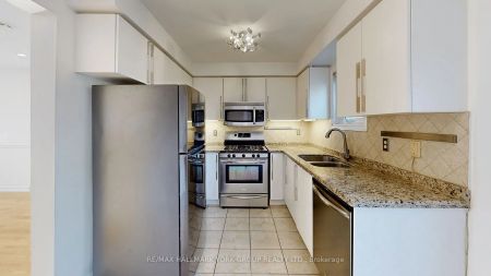 Detached Home For Lease | N9244586 - Photo 3