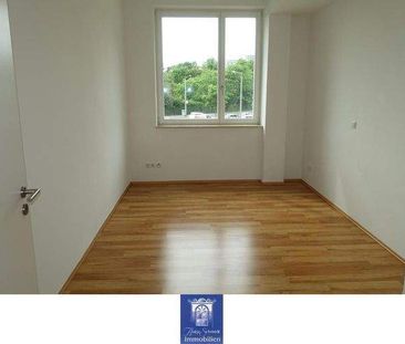 Hübsche 2-Zimmerwohnung mit Balkon unweit vom Großen Garten! - Foto 2