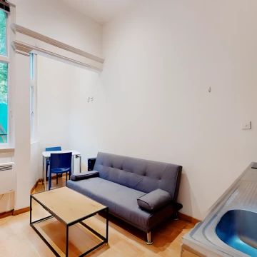 Studio - Photo 1