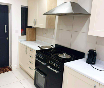 1 bedroom in a house share to rent - Photo 4