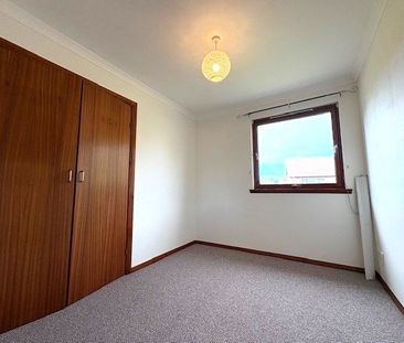 3 bedroom detached bungalow to rent - Photo 5
