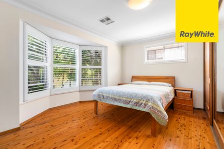 Conveniently and Quietly Positioned Family Home - Photo 2