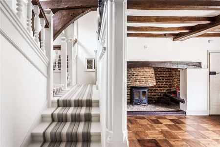 Charming Farmhouse in delightful rural setting with a wealth of character and outside space - Photo 4