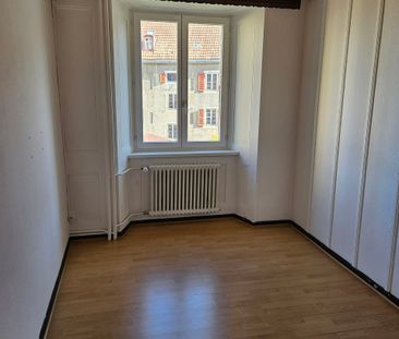 Luminous 4-room apartment for rent in La Chaux-de-Fonds - Photo 1