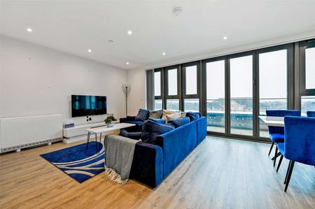 Sort let: Duplex two bedroom penthouse apartment with Far-Reaching westerly views. - Photo 2