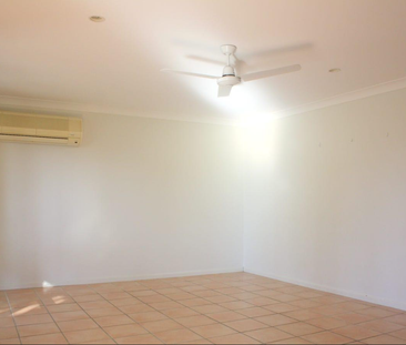 Spacious 4-Bedroom Family Home in Great Neighbourhood - Photo 3