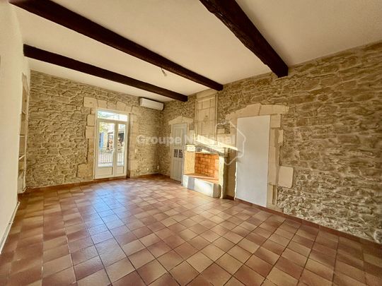 Maison T4 de 86.70 m2 avec terrasse, à Saint Etienne du Grès, - Photo 1