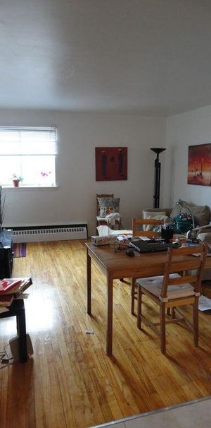 1 Bedroom - 3333 Édouard-Montpetit,, Montréal - Photo 1