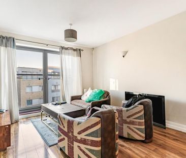 2 bedroom flat to rent - Photo 3