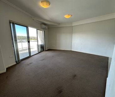 modern split level 2 bedder - Photo 6