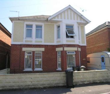 Bedroom Detached House In Charminster, BH9 - Photo 3