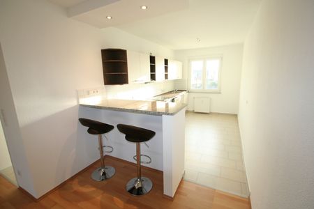 Energetisch modernisiert - offene Küche - schöner Balkon! - Photo 2