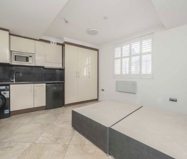 High Street, W3, London - Photo 1