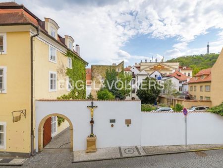 Pronájem bytu 2+1 59 m2 - Fotografie 2
