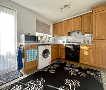 2 bedroom end of terrace house to rent - Photo 4