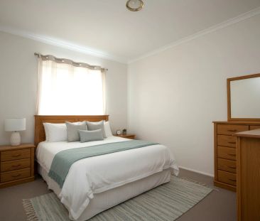 Beautifully Positioned Home with Exceptional Convenience - Photo 5