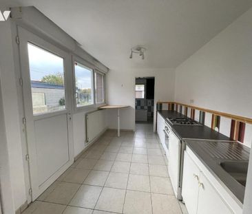 maison individuelle 2 chambres, garage et Jardin - Photo 3