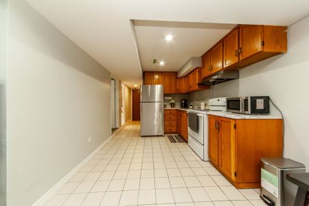 For Lease - 1447 Fleming Court, Oshawa, Ontario - Photo 5