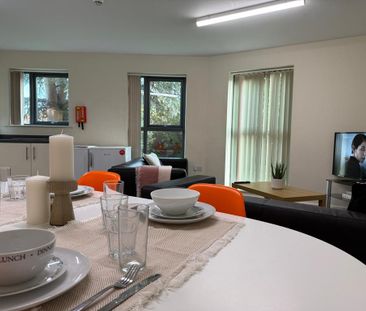 6 bedroom private hall to rent - Photo 1