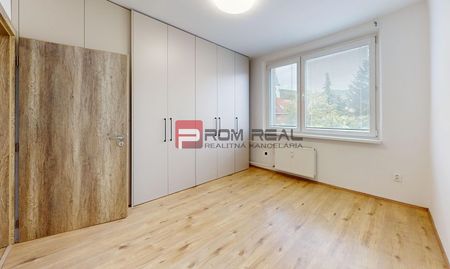 Na prenájom 3 izbový byt s veľkou loggiou Bratislava Rača - Photo 4