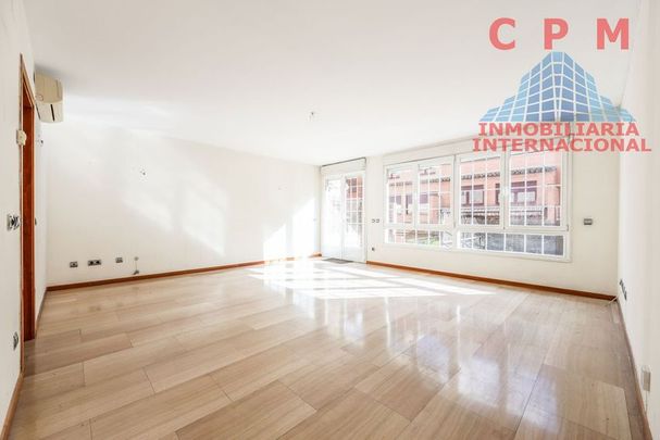 Alquiler de chalet adosado en Salvador - Photo 1