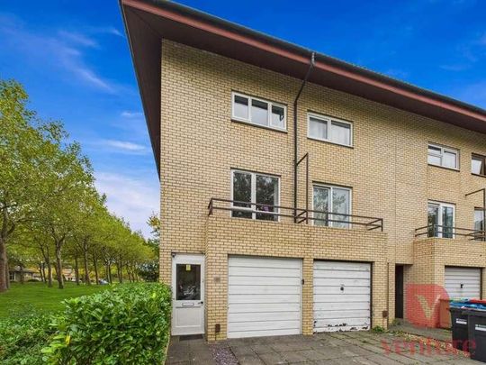Conniburrow Boulevard, Milton Keynes, MK14 - Photo 1