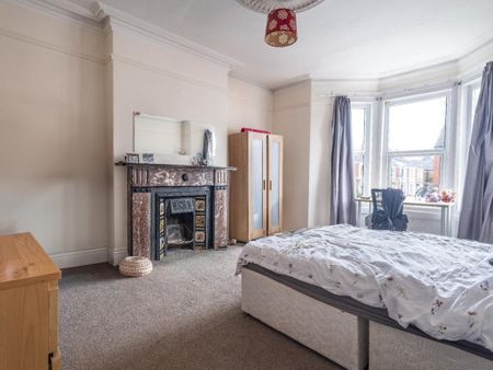 4 bedroom maisonette to rent - Photo 2