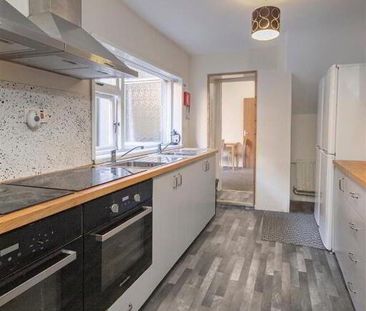 Room 4, 96 Cromwell Road, Belfast, JY - Photo 4