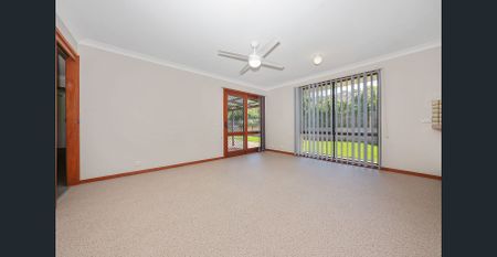 Perfectly positioned corner-block home in Eleebana with 3 beds, and spacious layout. Walk to schools, cafés, lake & more. Don't miss out! - Photo 2