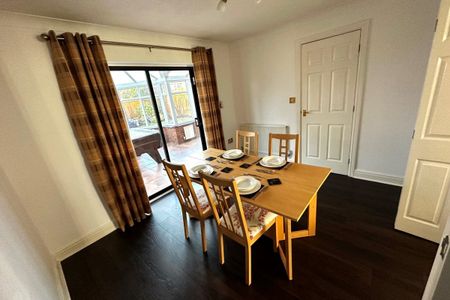 The Stakes - Photo 3