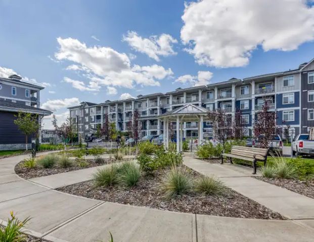 2 BED & 1 BATH TOP FLOOR CONDO WITH A/C, HEATED UNDG PARKING & GREAT VIEWS! | 403 - 400 Auburn Meadows Common Southeast, Calgary, AB, Canada, Calgary - Photo 1