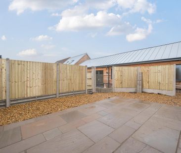 2 bedroom barn conversion to rent - Photo 2