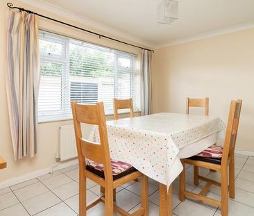 4 bedroom semi-detached house to rent - Photo 3