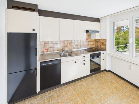 Helle 3.5-Zimmer-Wohnung mit Balkon in Arbon zu vermieten - Photo 2