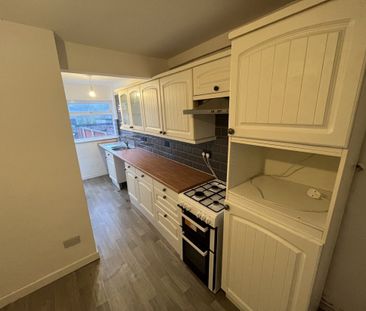 Cambria Street, Griffithstown, Pontypool - Photo 6