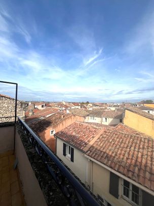 CHATEAURENARD - Appartement avec 2 chambres, bureau et terrasse., - Photo 1