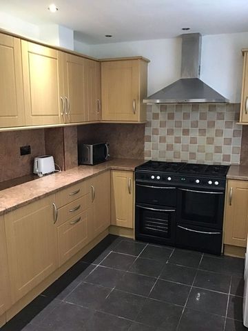 Room in a Shared House, Walsgrave Road, CV2 - Photo 2