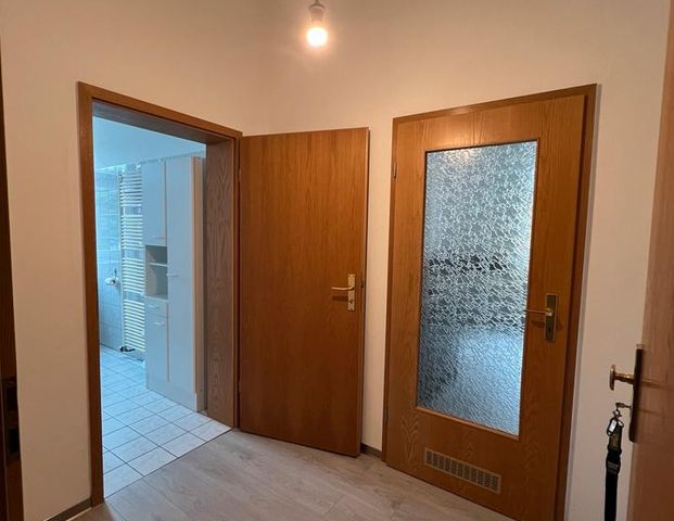 1-Raum-Wohnung, Bad m. Fenster, inkl. Küche, Badewanne, 30qm - Photo 1