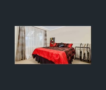 Spacious Family Living in a Prime Narre Warren South Location - Photo 4