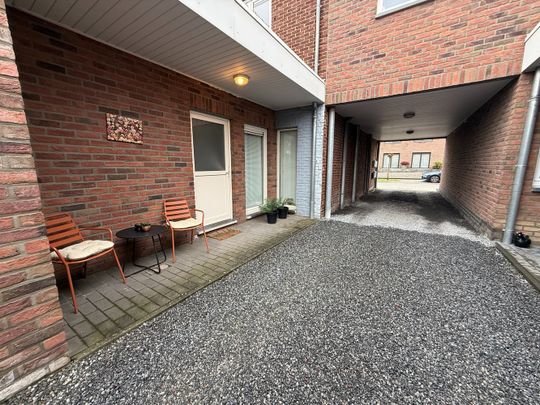 Gezellig gelijkvloers appartement met 2 slaapkamers en achterliggend tuintje - Photo 1