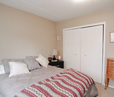 2302 Cornwall St - One Bedroom - Photo 6