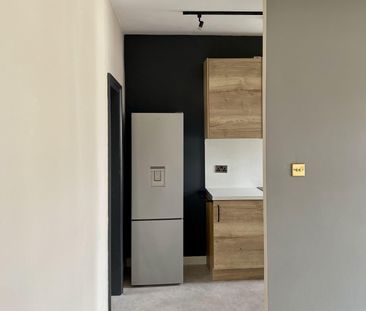 2 bed Flat in Bulstrode Avenue , Hounslow, TW3 3AD - Photo 5