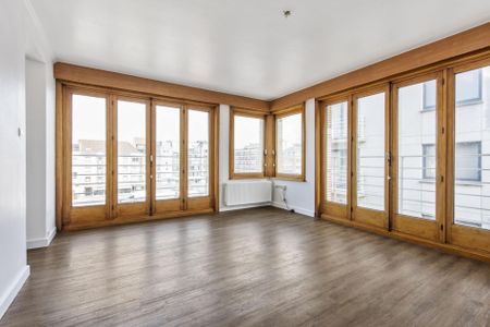 Ruim woonappartement in het stadscentrum met open zicht op het Mijnplein! - Photo 2