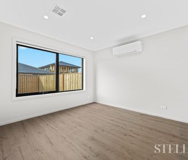 Modern 4-Bedroom Family Home - Available Now - Photo 3