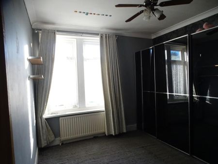 2 bedroom maisonette to rent - Photo 4