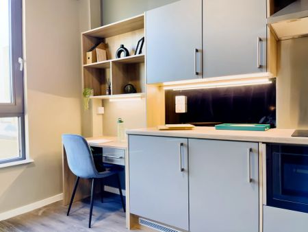 Bronze Club Studio - Photo 2