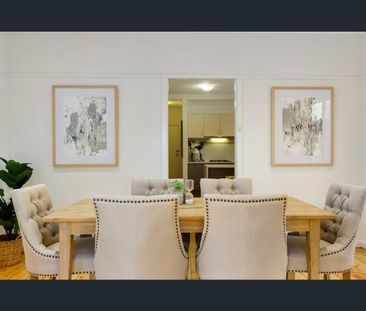 Spacious Family Living in a Convenient Ringwood Location - Photo 4