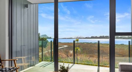 Magical Montgomery - Photo 3