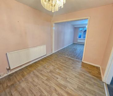 3 bedroom semi-detached house to rent - Photo 3