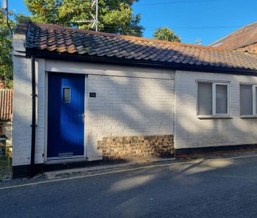 1 bedroom semi-detached house to rent - Photo 2